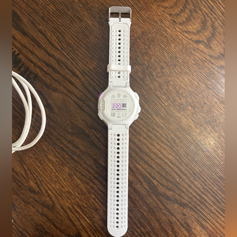Garmin 220 White Smartwatch with Charging Cable - Picture 5 of 5